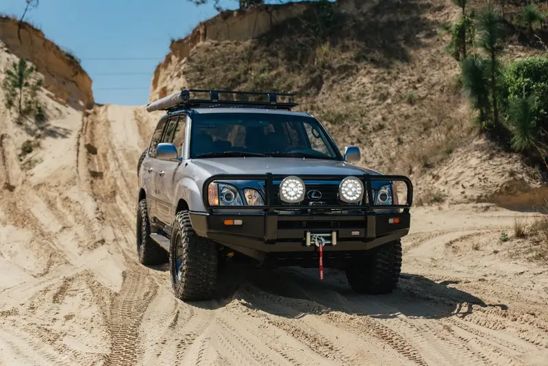 Dobinsons Classic Front Bumper & Bullbar For Toyota Land Cruiser 100 Series 1