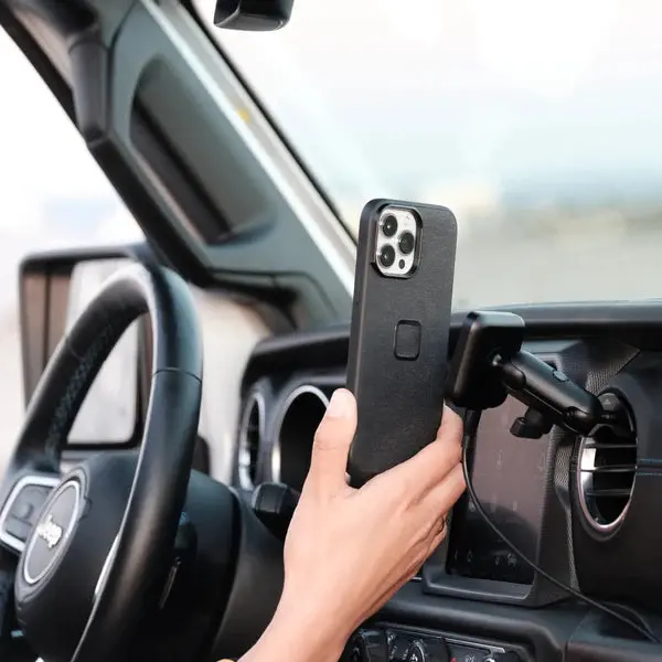 Offroam Airvent-Mounted Magnetic Qi2 Charging Phone Holder For Jeep Wrangler & Gladiator (2018–2023) – Ee20032 1